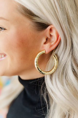 Taylor Shaye: Raya Hoops