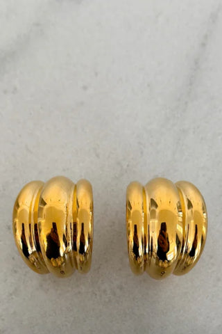 CHANSUTTPEARLS: Bella Hoops