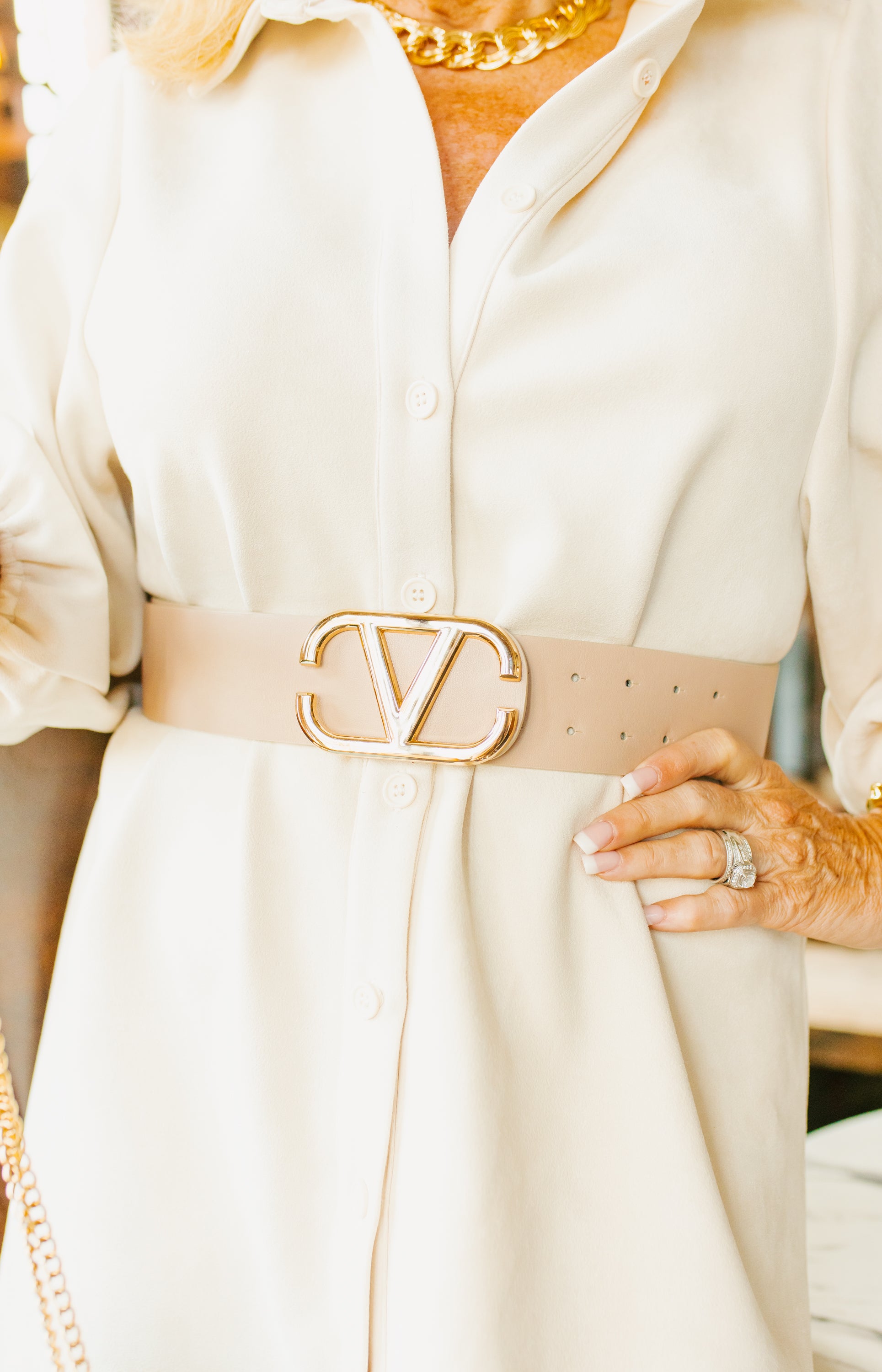 Large V Buckle Belt, TAUPE