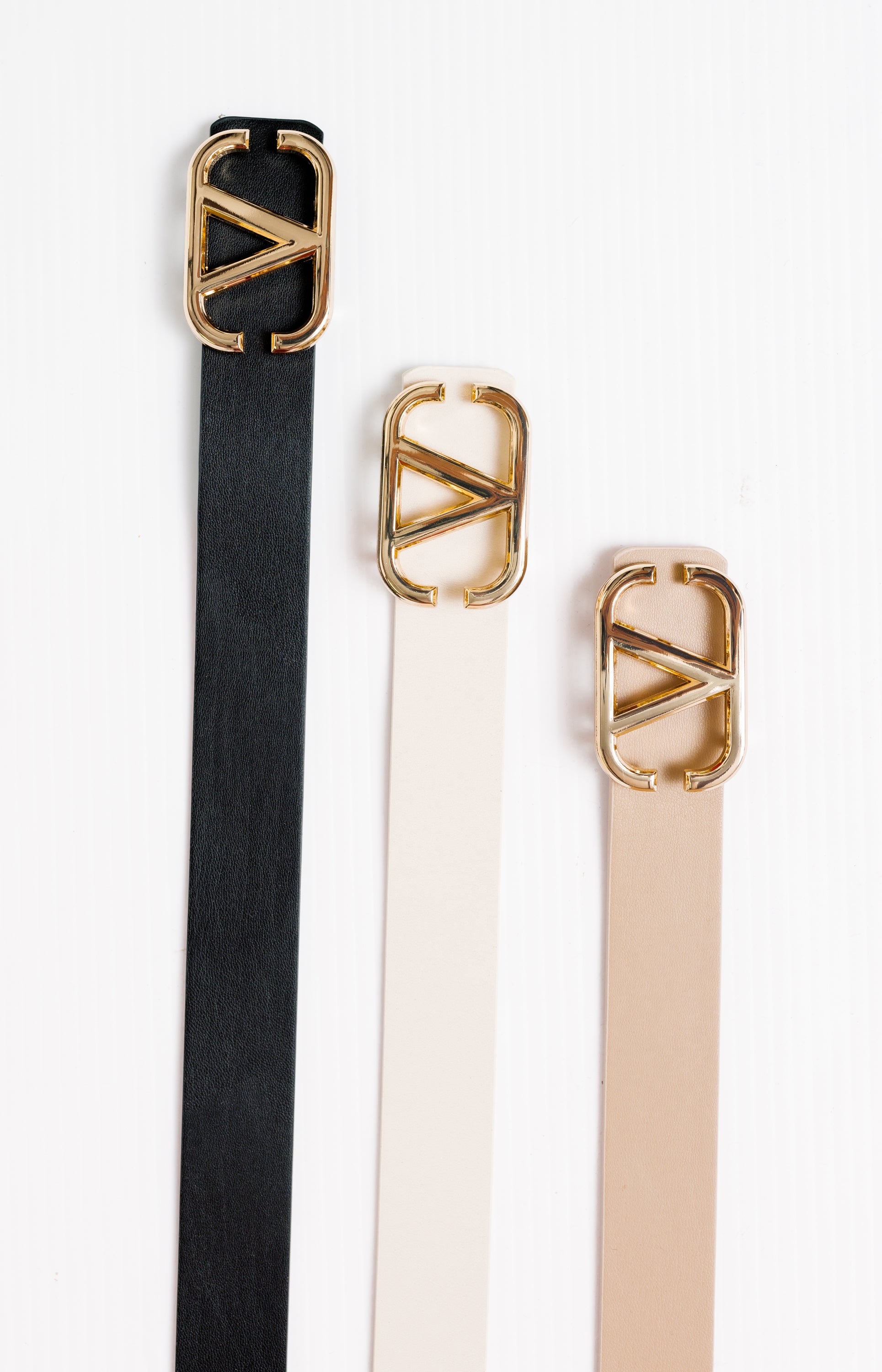 Small V Buckle Belt, BLACK