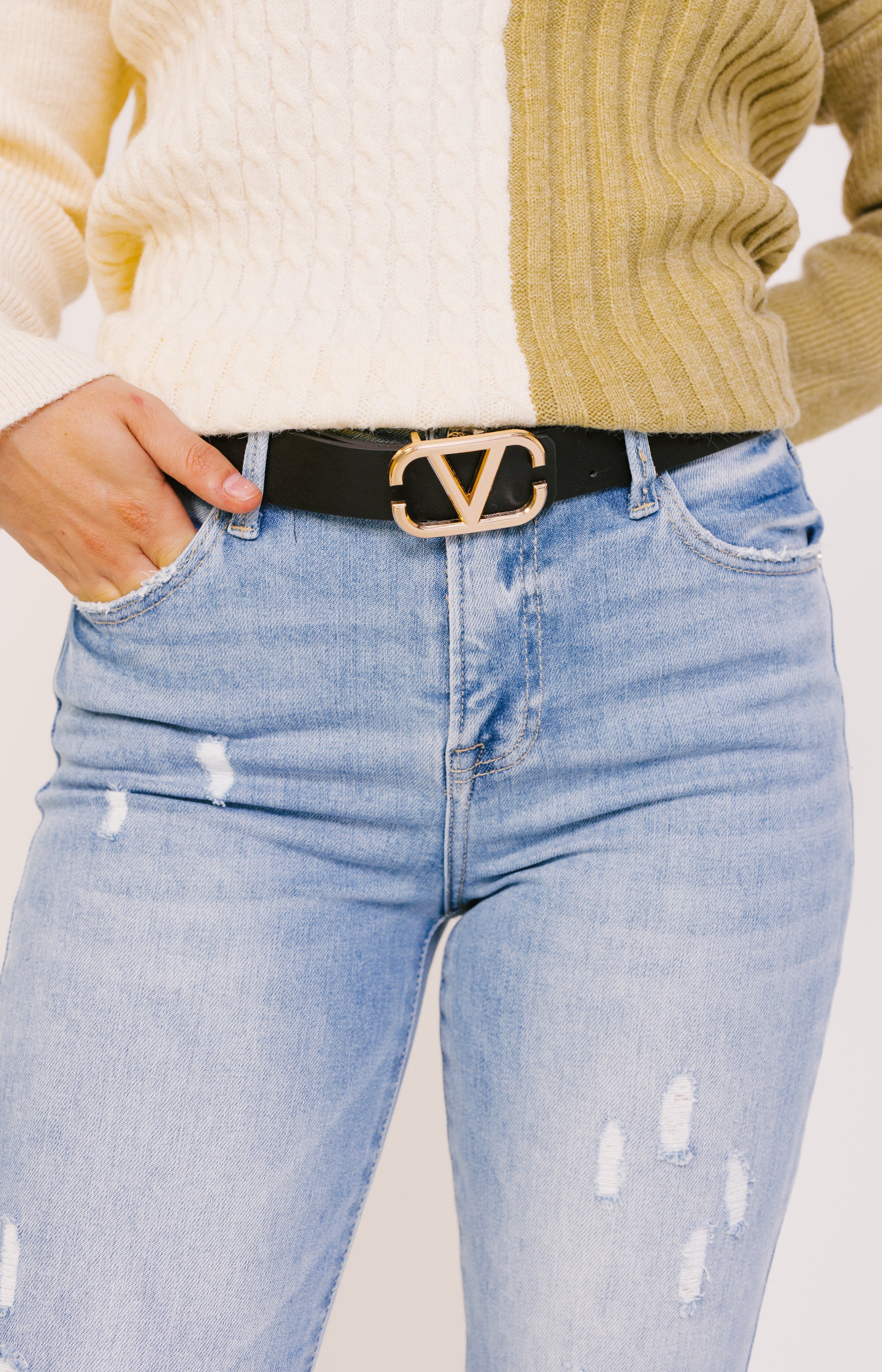 Small V Buckle Belt, BLACK