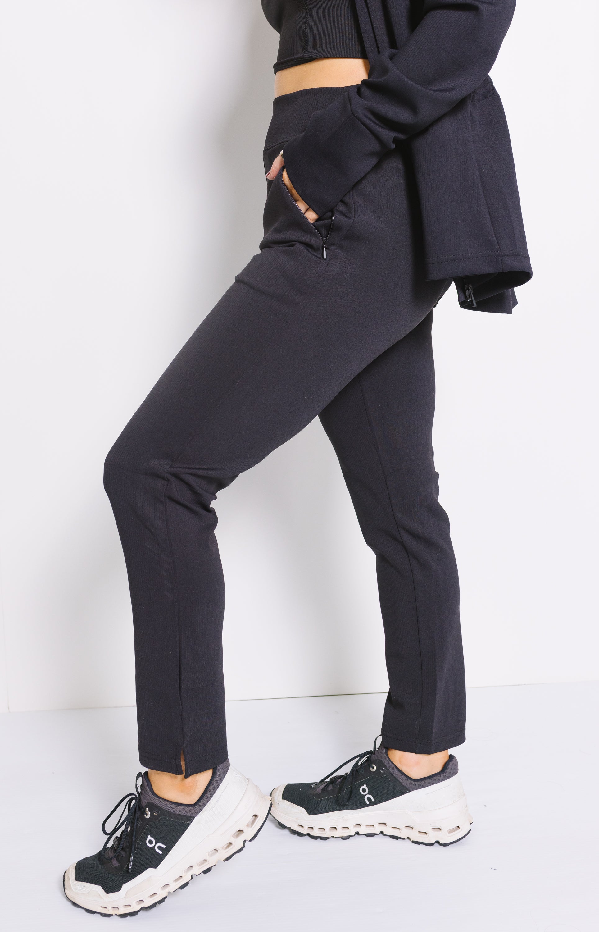 Through The Motion Pants, BLACK