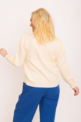 Smile & Style Cardigan