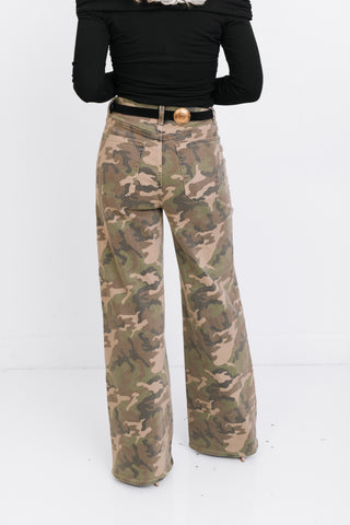 DAZE: Far Out Jean