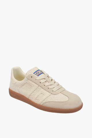 Back 70: Iuta Sneaker