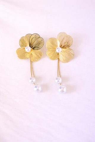 Golden Pearl Earring