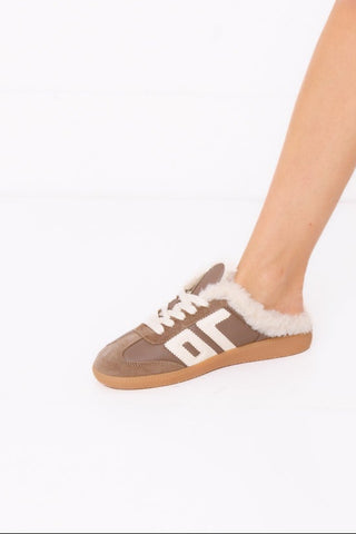 BACK 70: EASTER FL SNEAKER, TAUPE BUTTER
