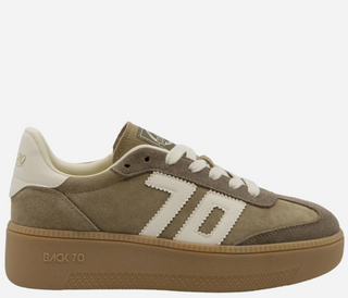 BACK 70: XXL SNEAKER